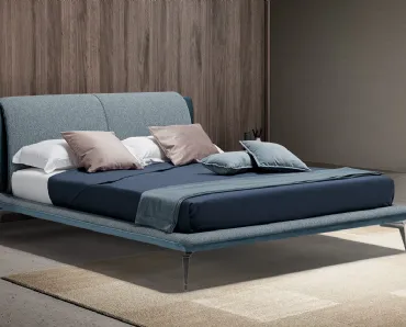 Letto matrimoniale di design dalla linea dinamica con testiera Dress di Novaluna