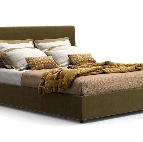 Letto matrimoniale in tessuto con testiera dal design semplice e lineare Harem di Novaluna