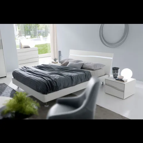 Letto con testiera con luce a led in finitura bianco poro aperto Infinity Onda di S75