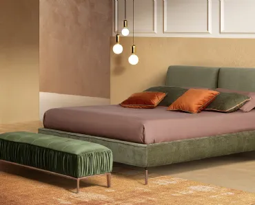 Letto elegante e signorile in velluto con testiera imbottita Iris di Novaluna