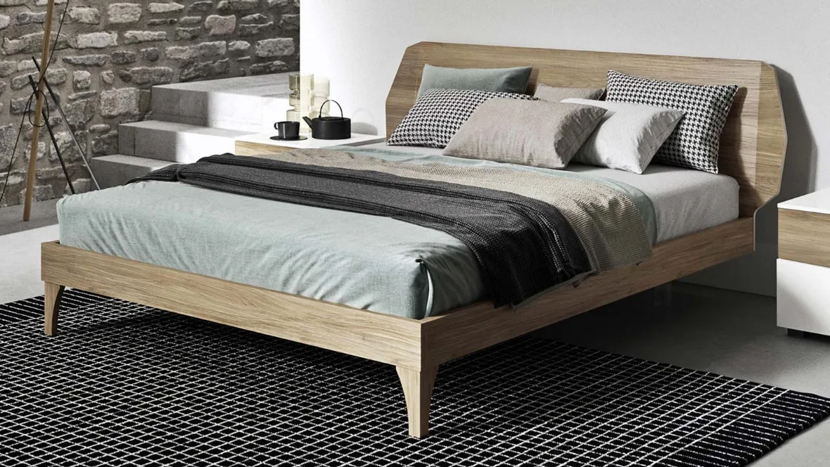 Letto in essenza legno con testiera Coloniale di Mab