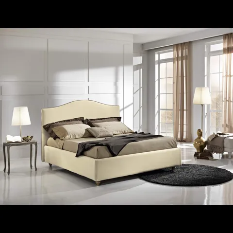 Letto con testiera sagomata in tessuto imbottito Bellini di MaxHome