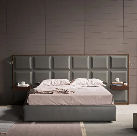 Letto in pelle con testiera tridimensionale imbottita Boiserie di Novaluna