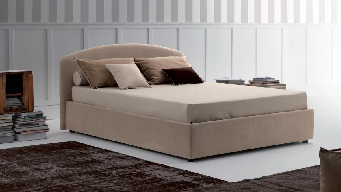 Letto in tessuto imbottito con testiera tonda Soft di Novaluna