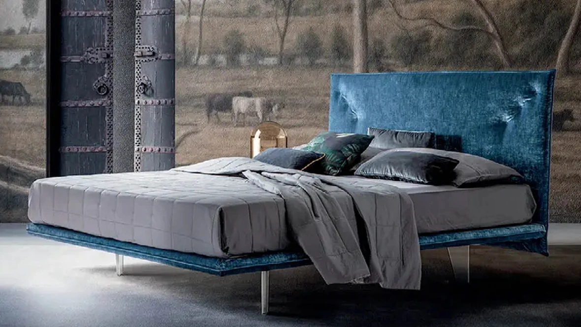 Letto in tessuto dal design raffinato Treoci di Rigosalotti