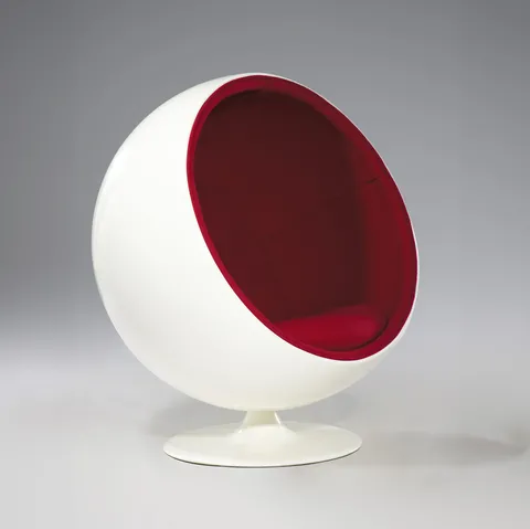 Poltrona Circle in fibra di vetro bianca  e interno in tessuto di Sigerico