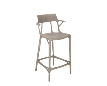 Sgabello AI Stool di Kartell