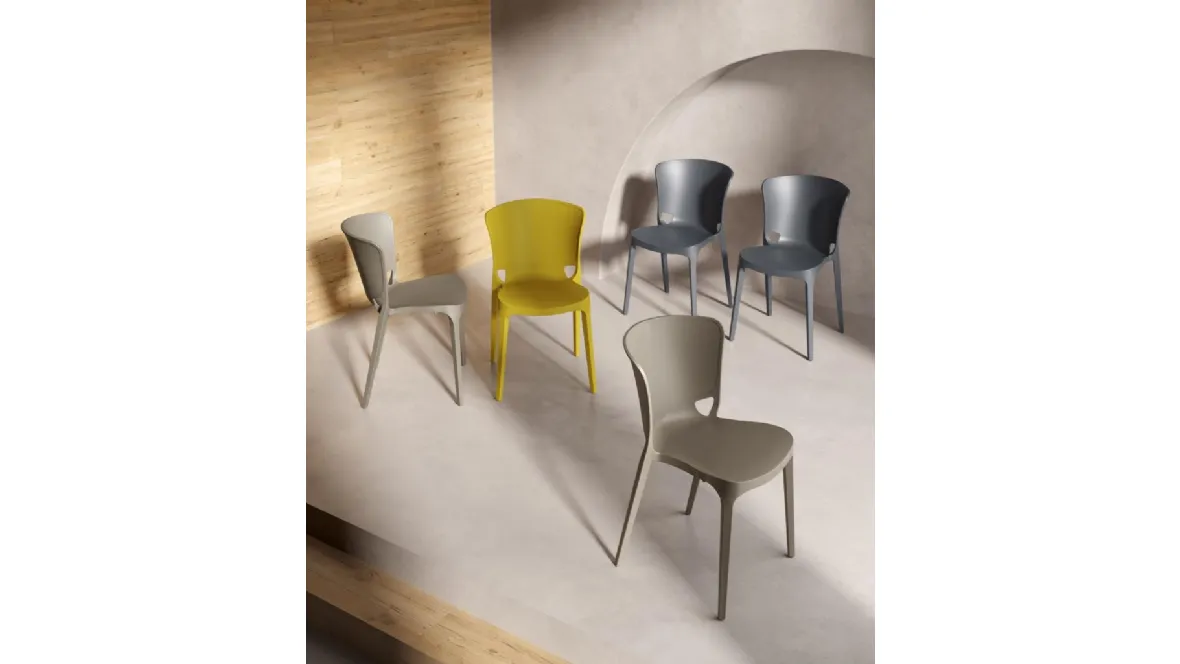 Sedia impilabile Aura di MaxHome