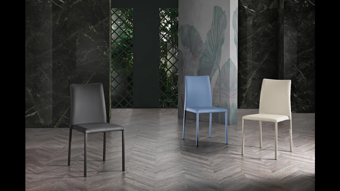 Sedia Betty rivestita in ecopelle di MaxHome