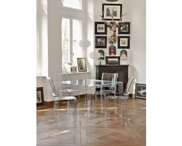 Sedia impilabile La Marie in policarbonato trasparente di Kartell