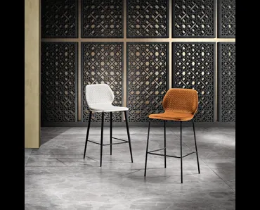 Sgabello Dandy in tessuto Trapuntato di MaxHome