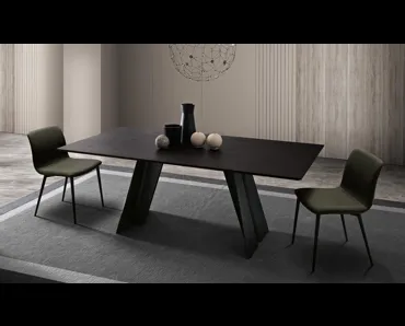 Tavolo Ethan Frassino Carbone di MaxHome
