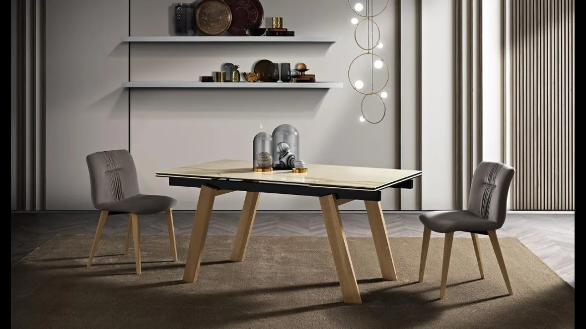 Tavolo Yuri con top in ceramica e base in Frassino Natura di MaxHome