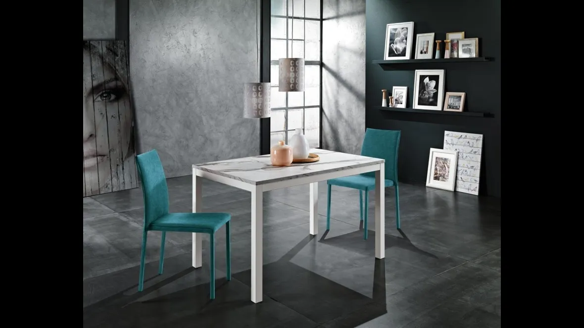 Tavolo Nabil in melaminico Calacatta di MaxHome
