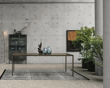 Tavolo Strong con top laccato antigraffio bronzo di Sedit