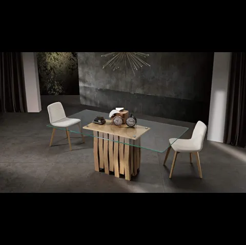 Tavolo Urban in vetro trasparente con basamento in Frassino Natura di MaxHome