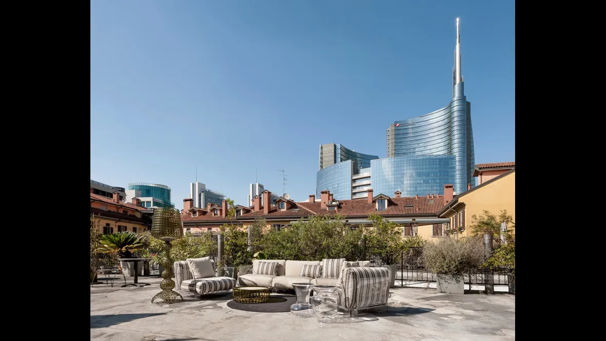 Arredo da esterno Pop Outdoor in finitura trasparente di Kartell